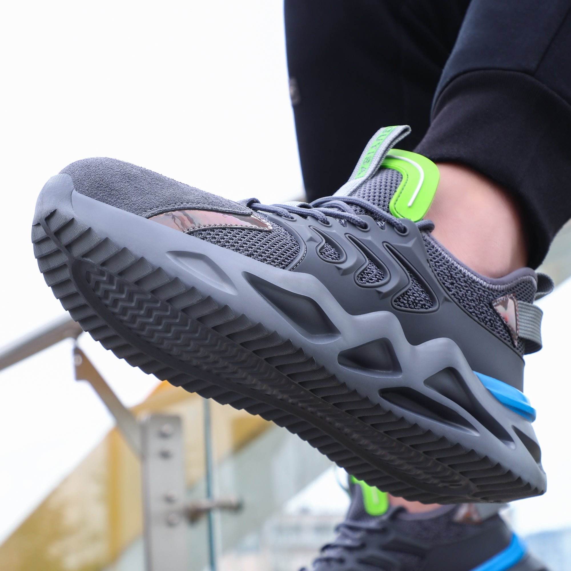 Grau-Grün Schuh Nahaufnahme Strick-Toe-Box
