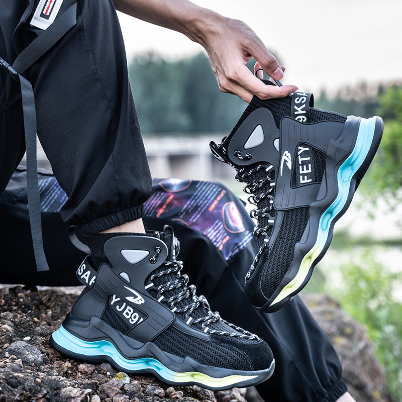 S1 High-Top Grau auf Waldpfad, Trekking-Einsatz