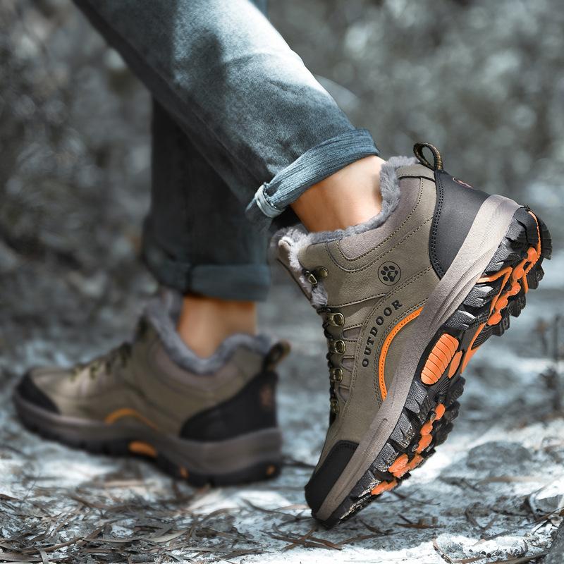 Großaufnahme Schnürhaken & Paracordschnur, Metallösen