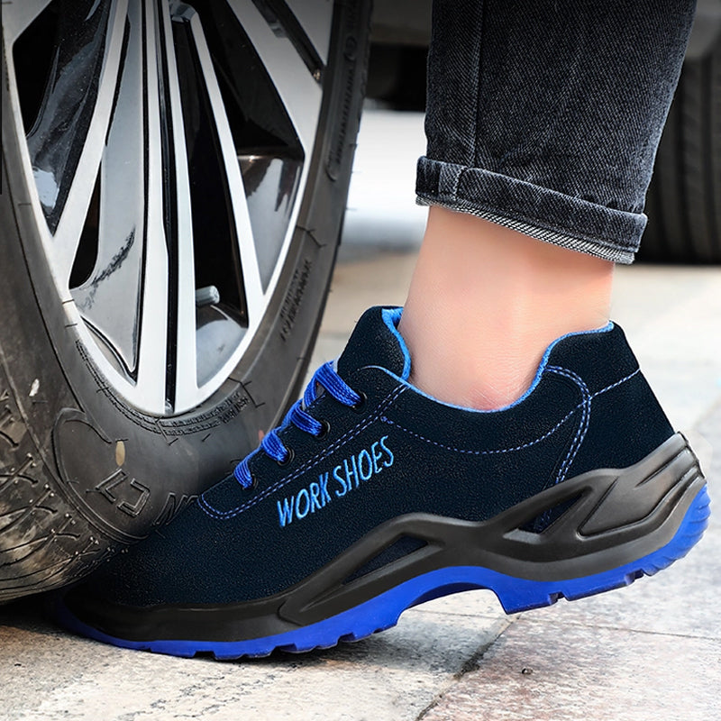 Belastungstest: Schuh Blau-Schwarz unter Autoreifen, flexible EVA-Sohle