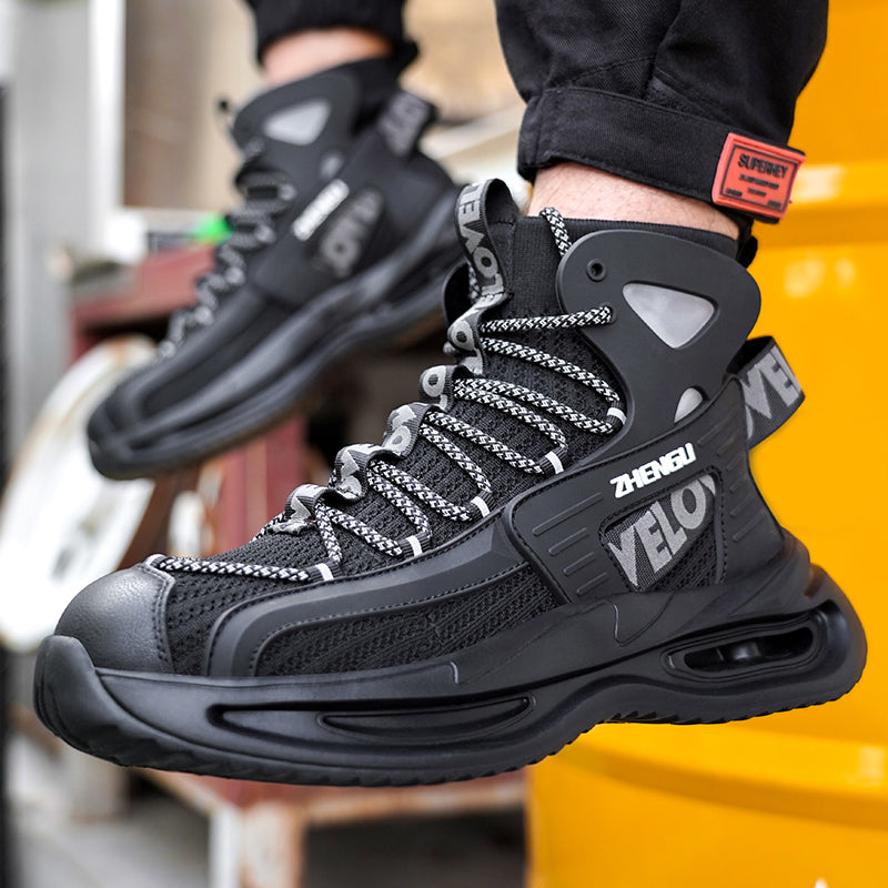 Stoßdämpfungs-Demo: Schuh Schwarz beim Hammerschlag, Air-Pad Ferse