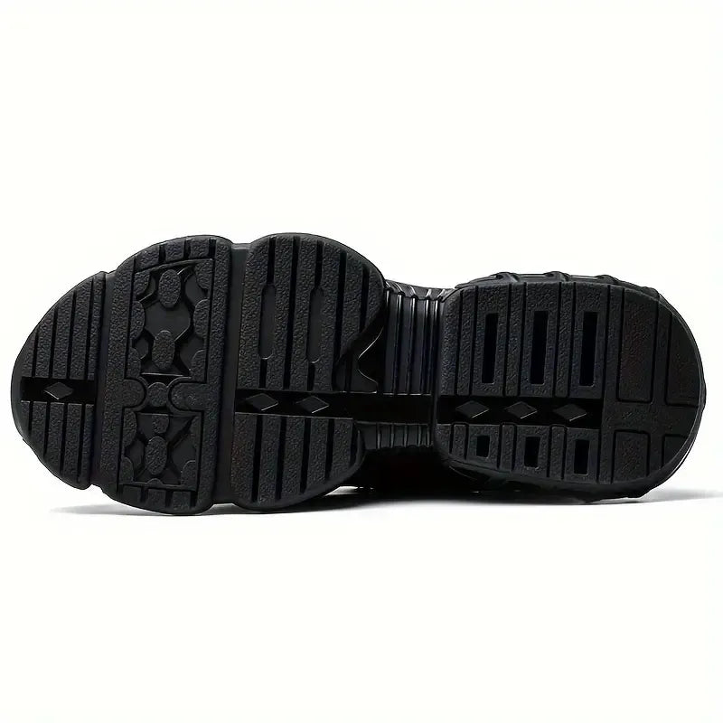 Untersohle Schwarz diagonal, tiefes SRC-Profil mit selbstreinigenden Stollen