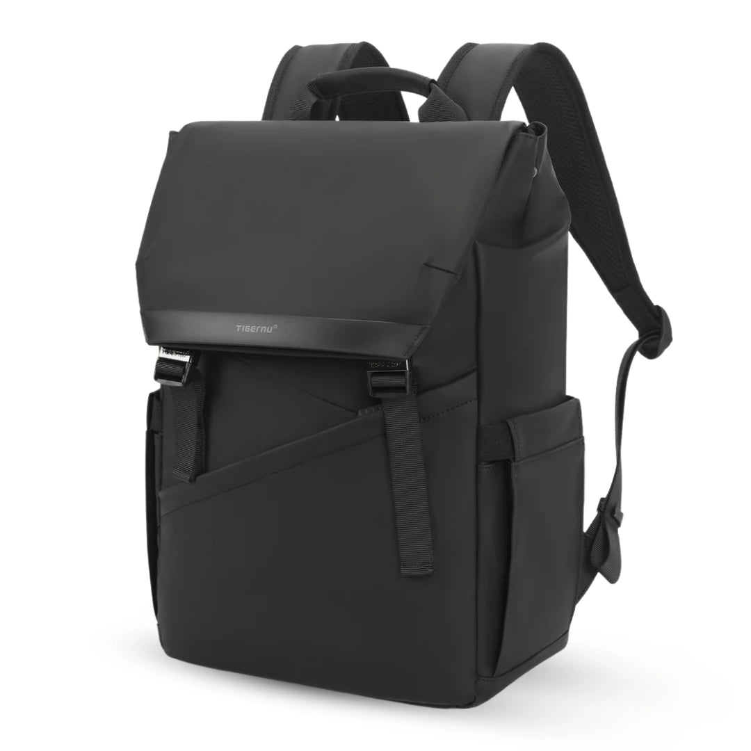 Henner T‑Nu Avant Rucksack – schräge Rechtsansicht, diagonale Fronttasche sichtbar