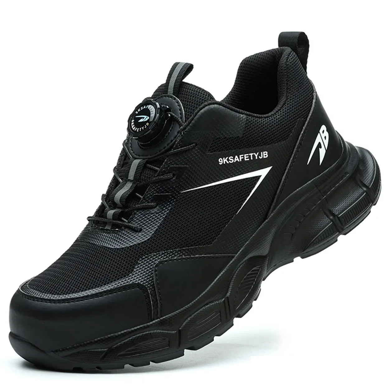 Sandfarbener Schuh getragen, Schritt auf gelber Industrieleiter