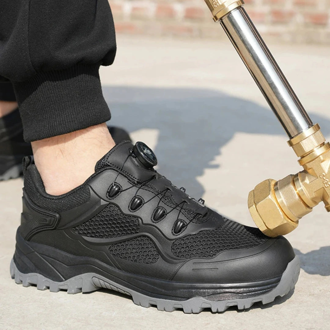 Kevlar‑Test: Falcon S3 tritt auf herausragende Nägel, Sohle bleibt intakt