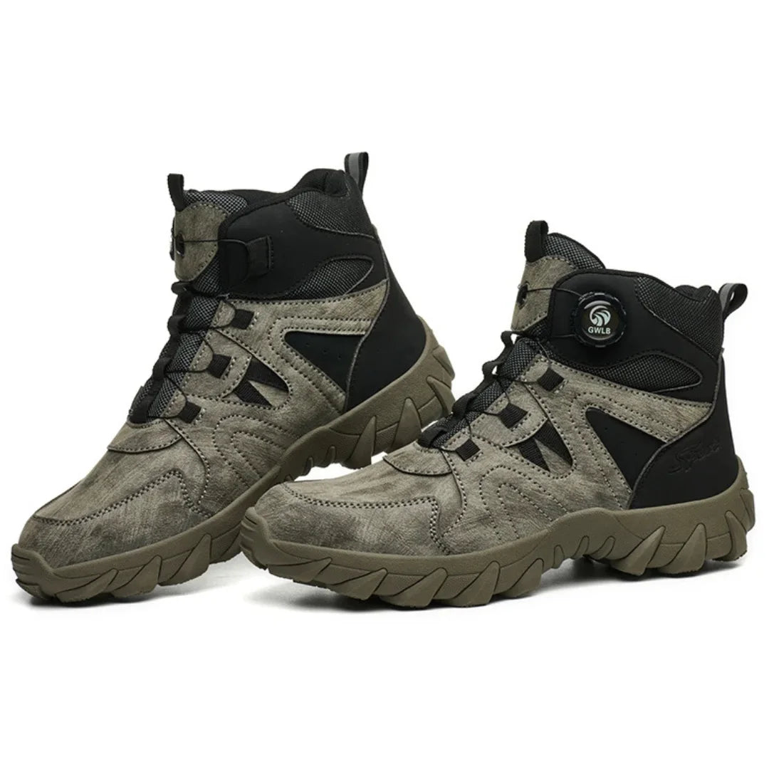 Paar Desert Pro S3 Sicherheitsstiefel Oliv, Seitenansicht auf weißem Hintergrund