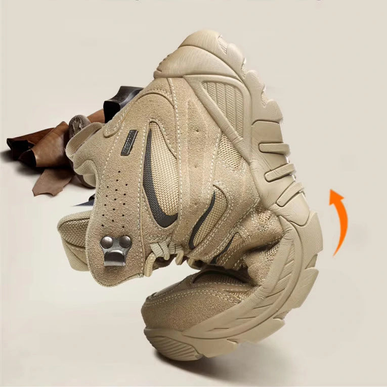 Flex-Demo: Sand-Stiefel wird gebogen, zeigt weiches Obermaterial