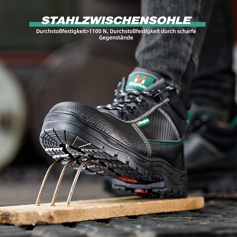 Rutschfestigkeitstest SRC: S3 Schuh Schwarz auf nassem Brett