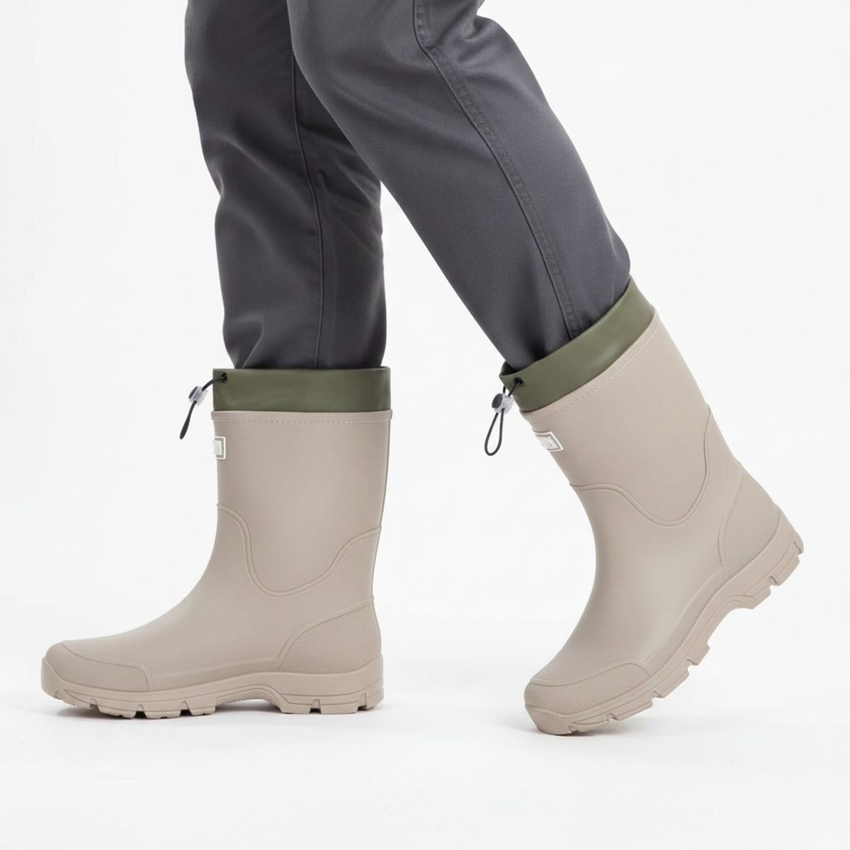 Henner Wassig Berufsschuhe Unisex in Grau – seitliche Gehbewegung