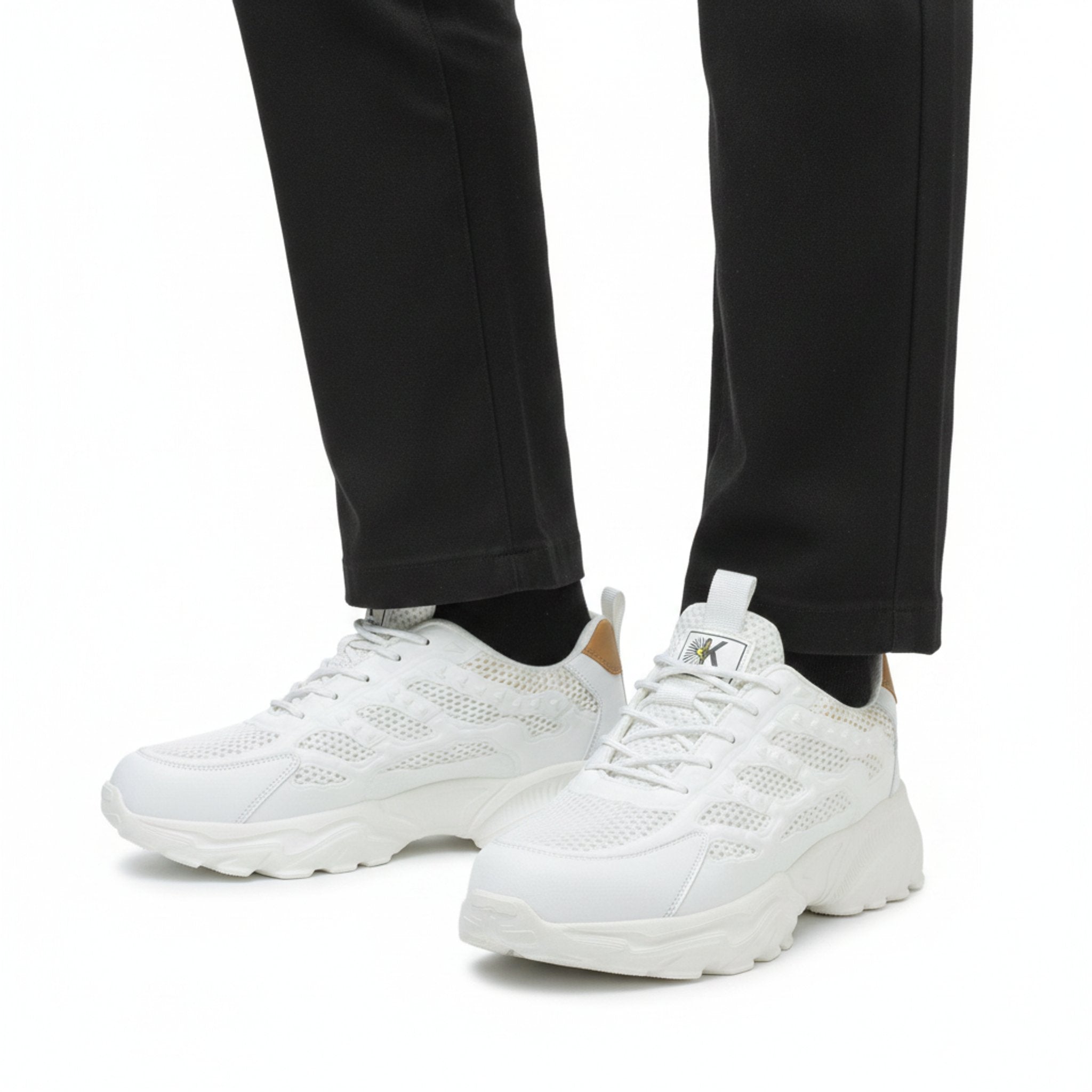 Henner 75Plus - S1 Sicherheitsschuhe Sicherheitsschuhe S1 Damen in Weiss – Frontalansicht im Studio