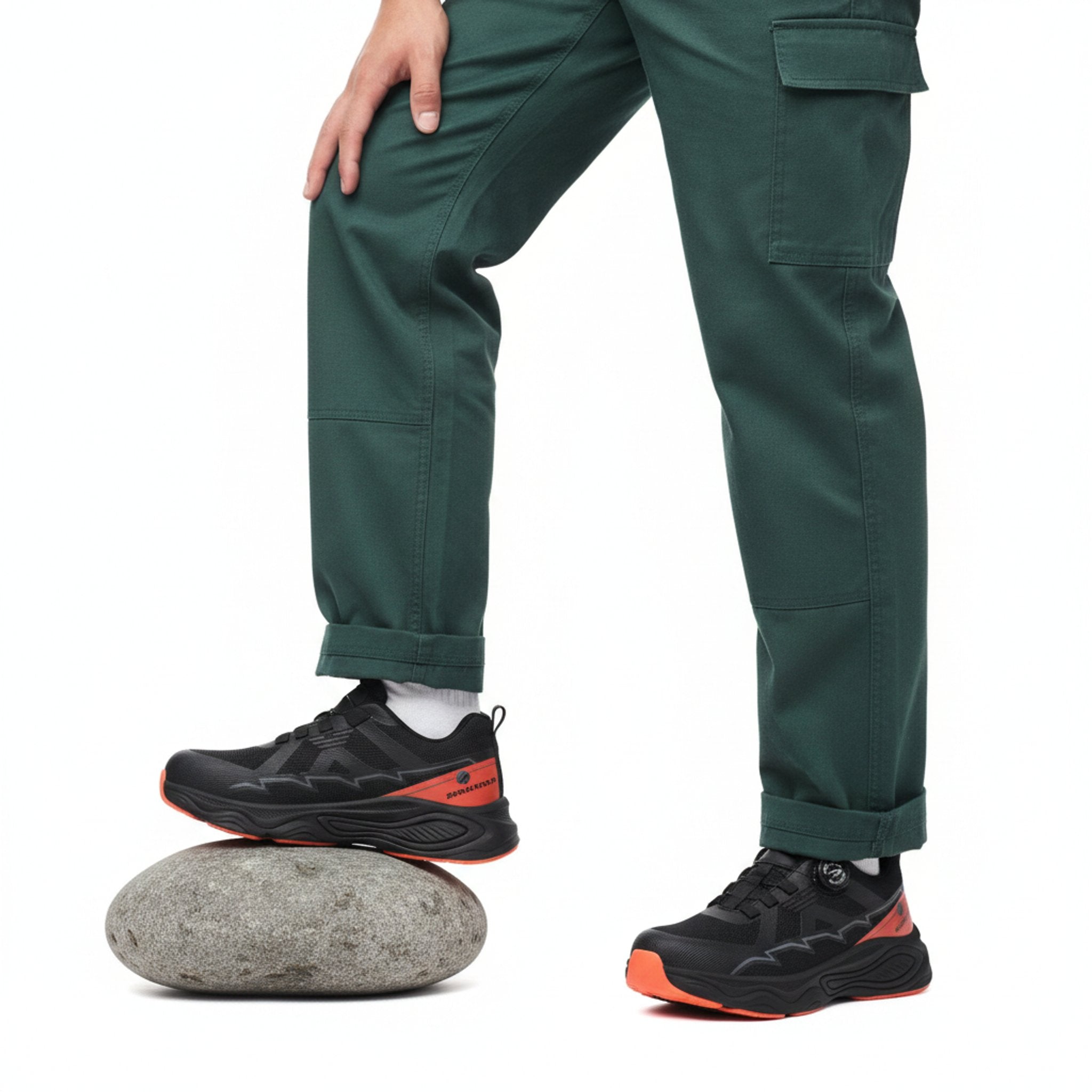 Henner ForcePro Sicherheitsschuhe S3 Unisex in Schwarz Orange – Fuß auf Stein