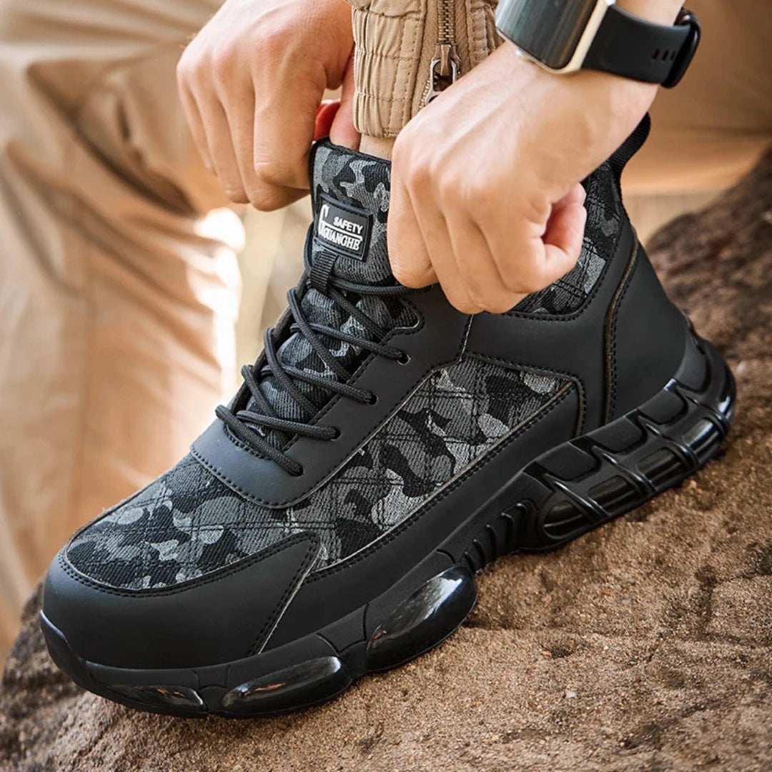 Henner Infinity S3 Sicherheitsschuhe am Fuß, seitliche Ansicht im Outdoor‑Einsatz