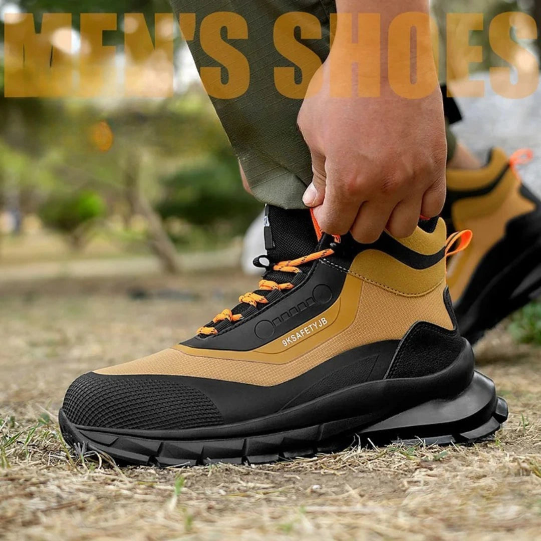 Ranger S3 Sicherheitsstiefel Sand/Schwarz am Fuß – kniende Arbeitsszene 