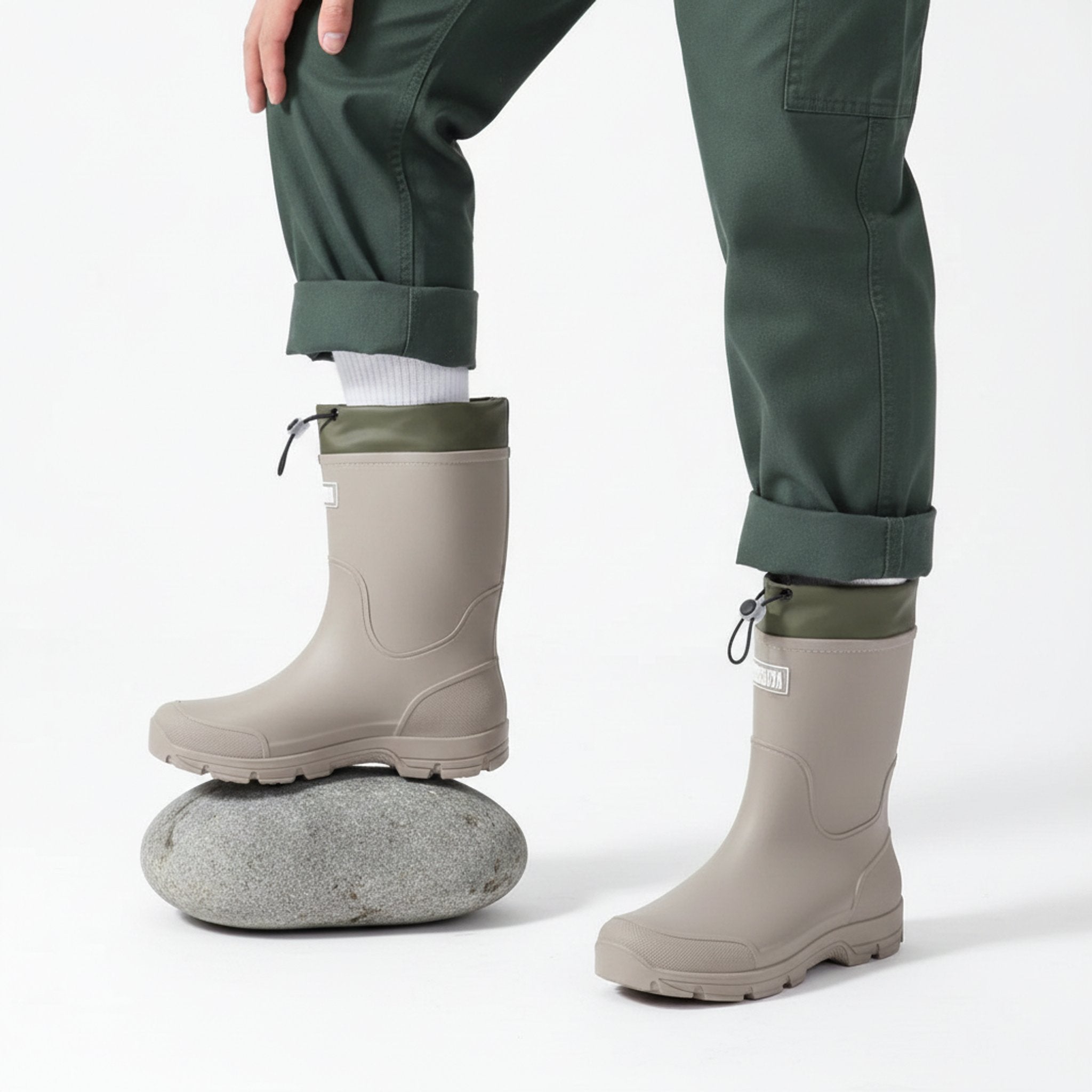 Henner Wassig Berufsschuhe Unisex in Grau – Fuß auf Stein