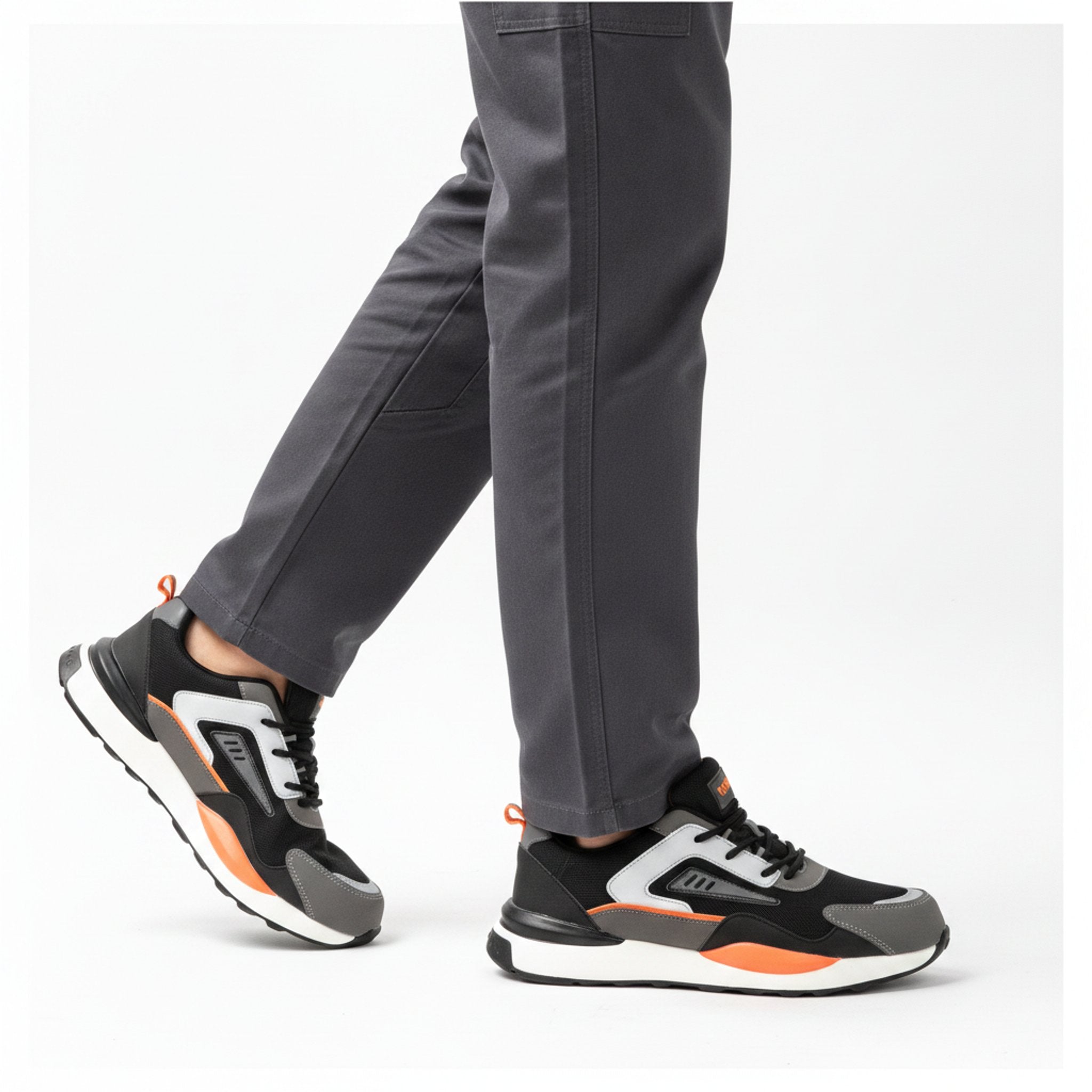 Henner Grunding - S3 Liechte Sicherheitsschuhe Sicherheitsschuhe S3 Unisex in Henner Grunding - S3 Liechte Sicherheitsschuhe – seitliche Gehbewegung
