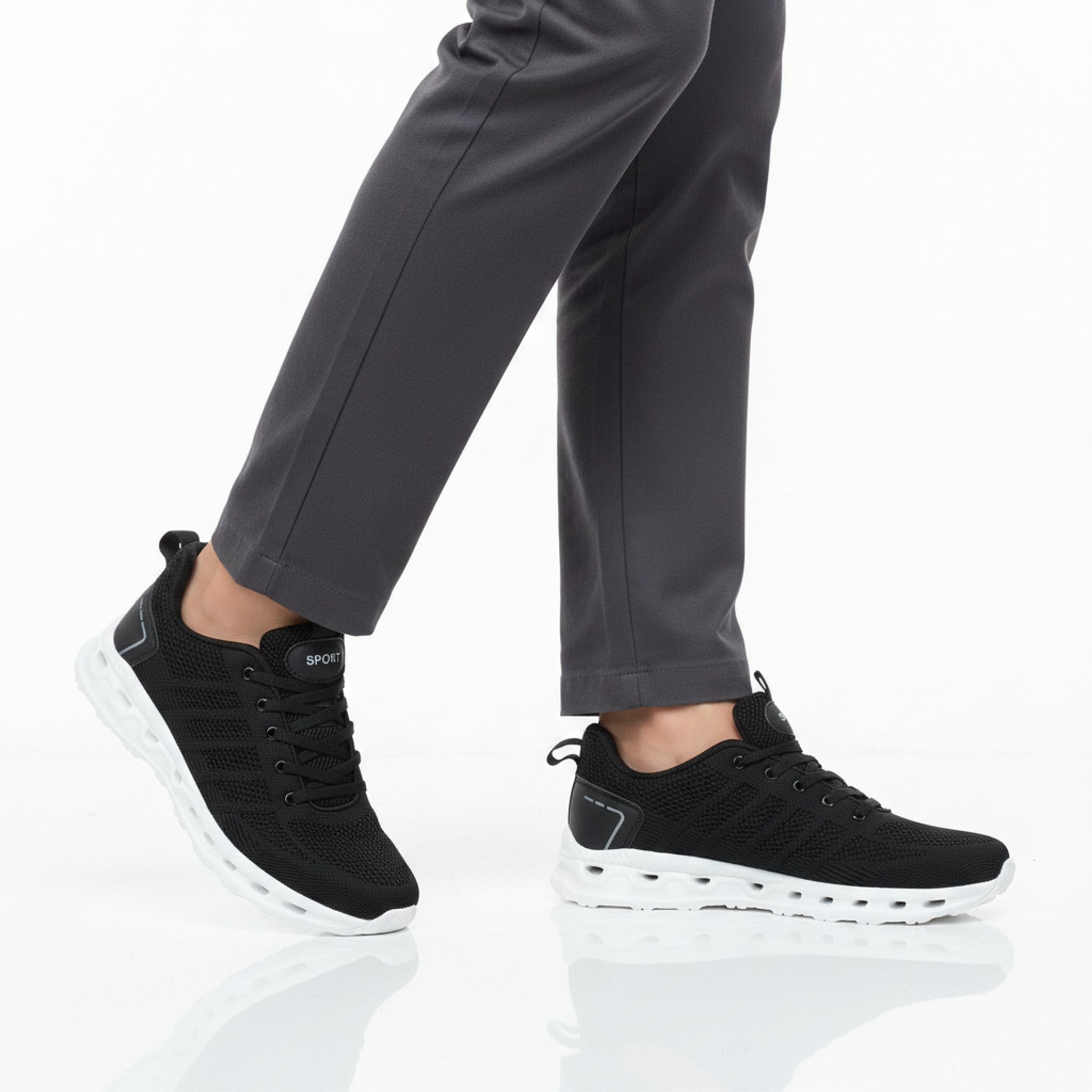 Henner OrthoTrek Berufsschuhe Unisex in Weiss – seitliche Gehbewegung